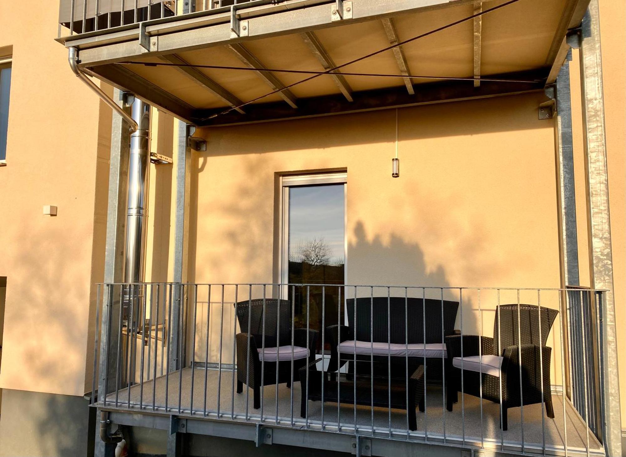 Hochwertige Ferienwohnung Mit 7Qm Balkon, Netflix, Kaffeeautomat, Rainshower Bad Zwickau Exterior photo